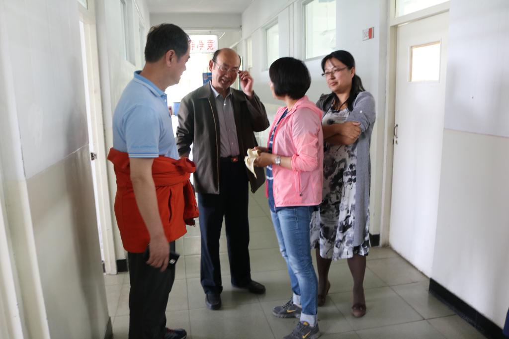 老师们休息时间交流